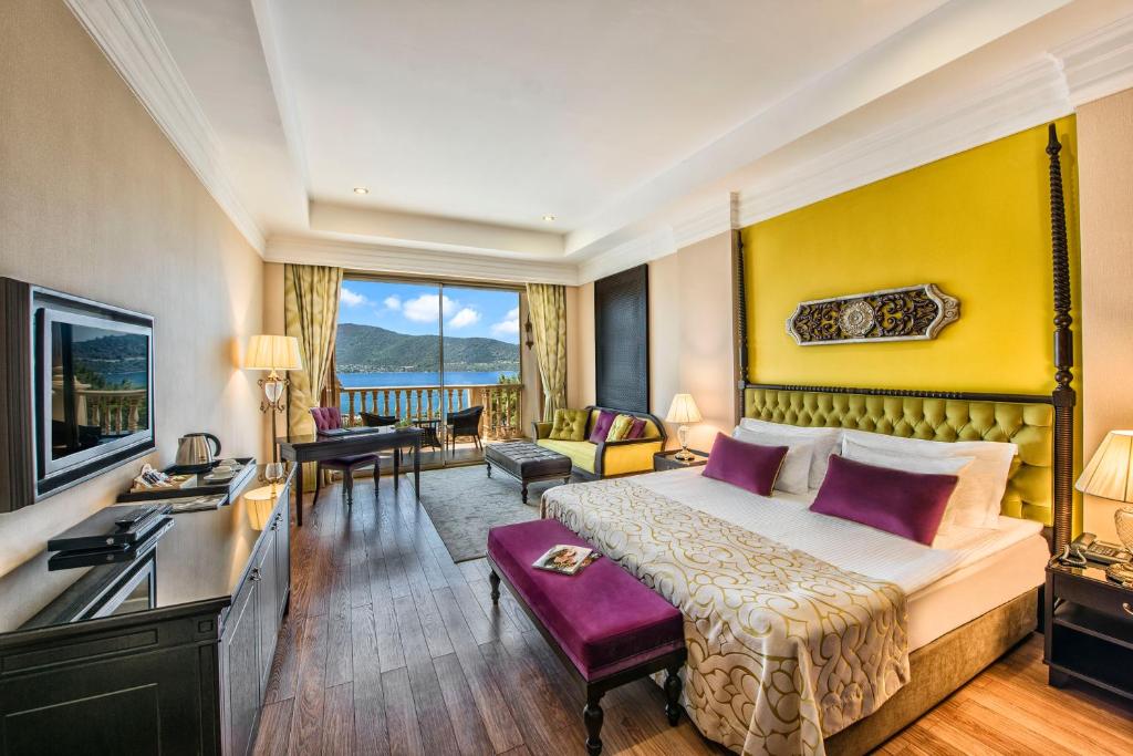 cheap resort hotels to Spend holiday with family