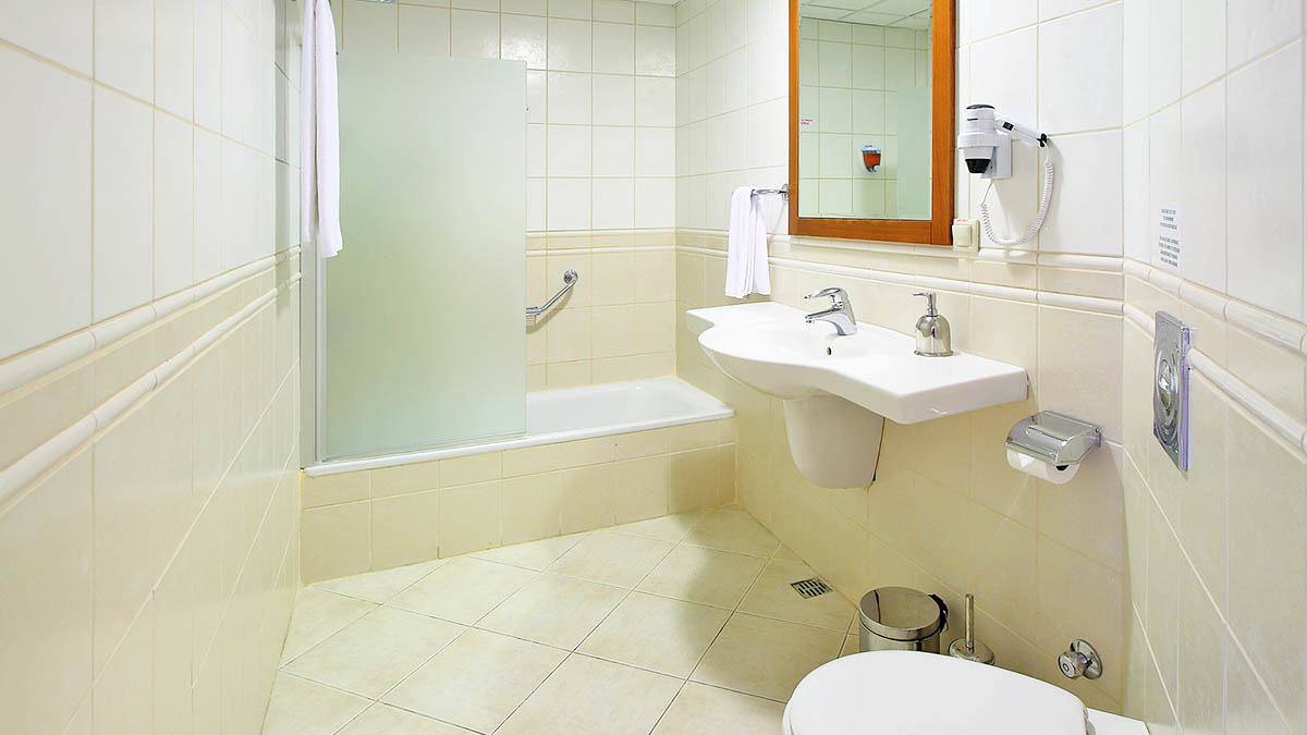 cheap resort hotels to Spend holiday with family