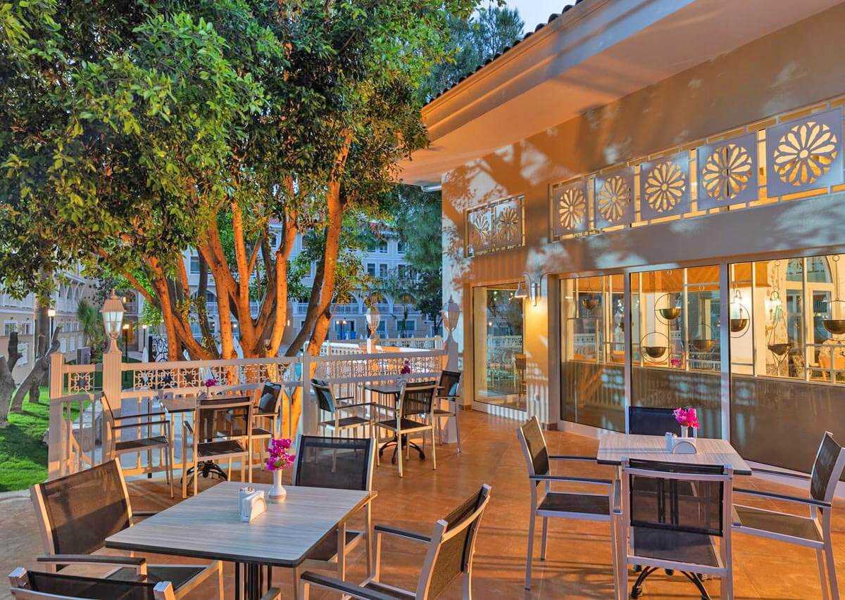 cheap resort hotels in Turkey to Spend holiday with family