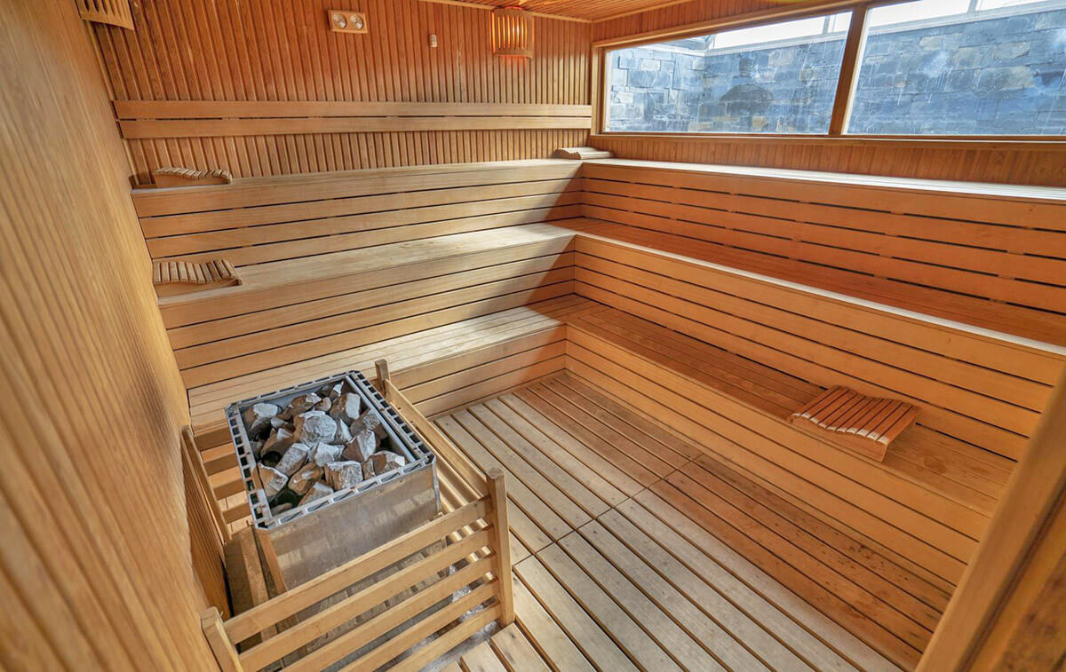 cheap resort hotels to Spend holiday with family