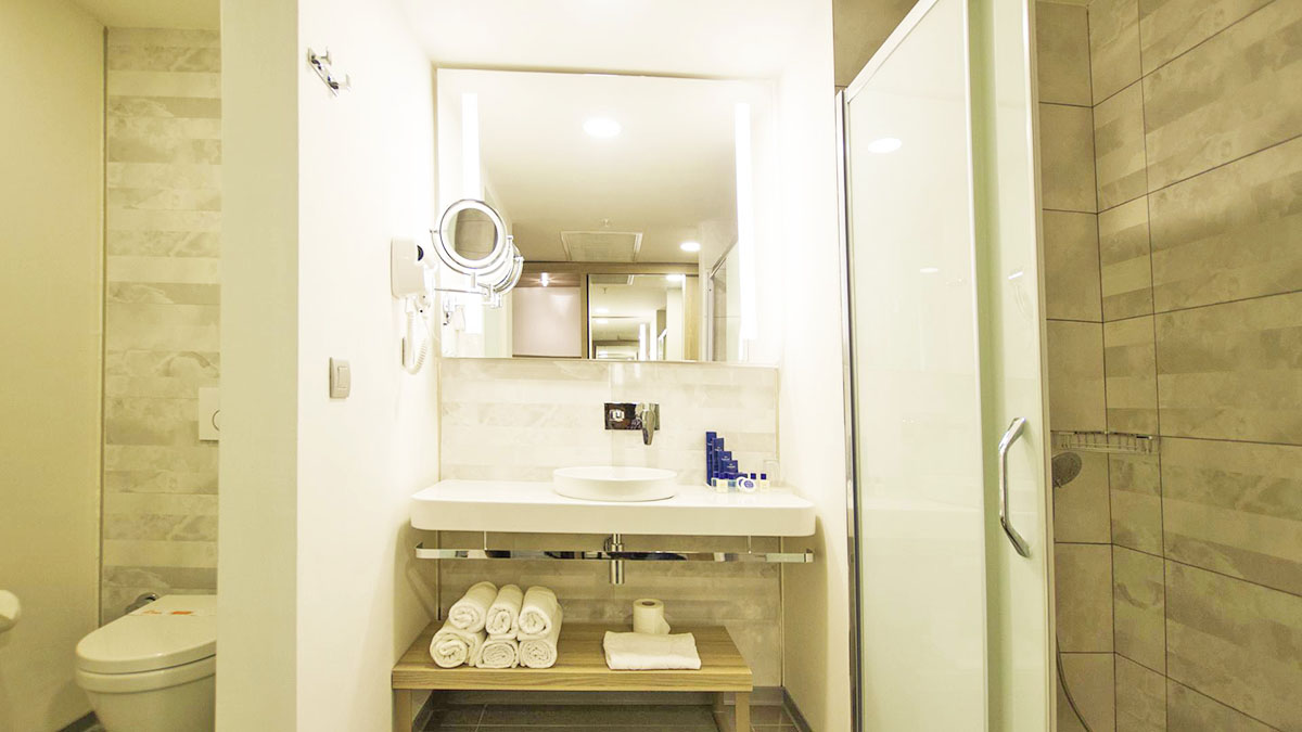 cheap resort hotels to Spend holiday with family