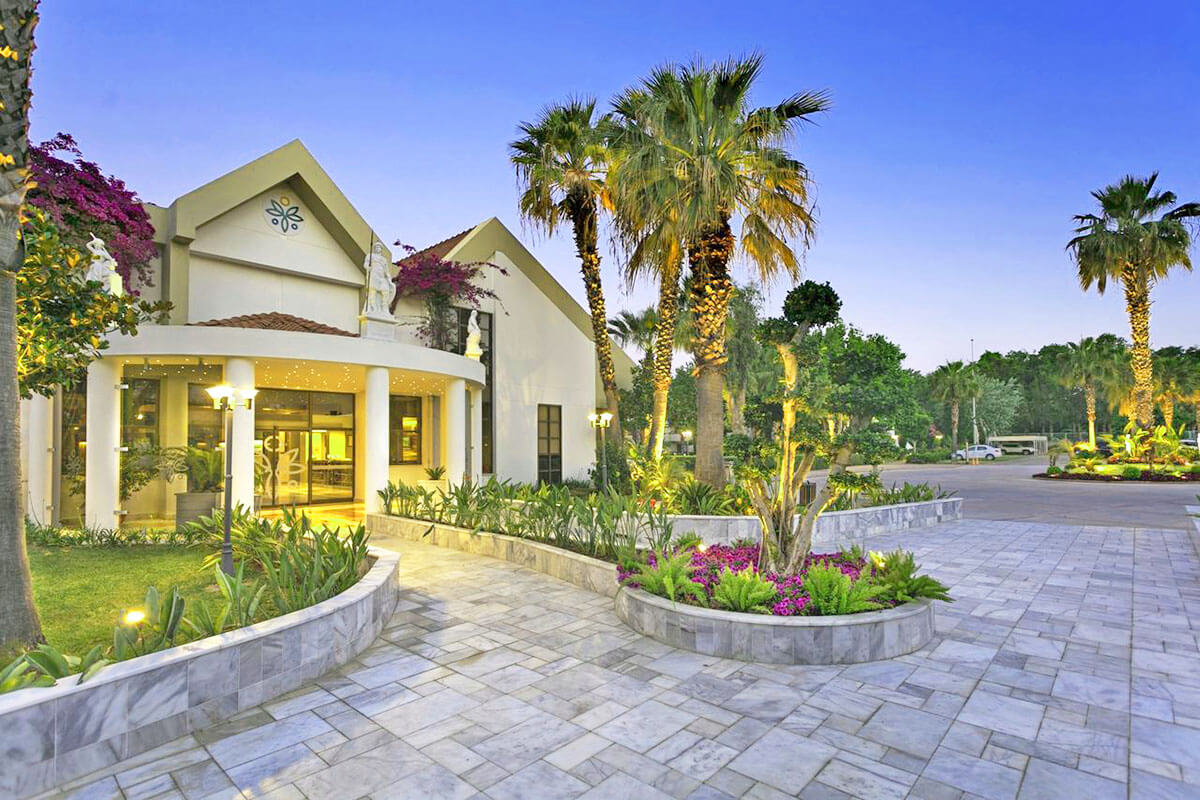 cheap resort hotels in Turkey to Spend holiday with family