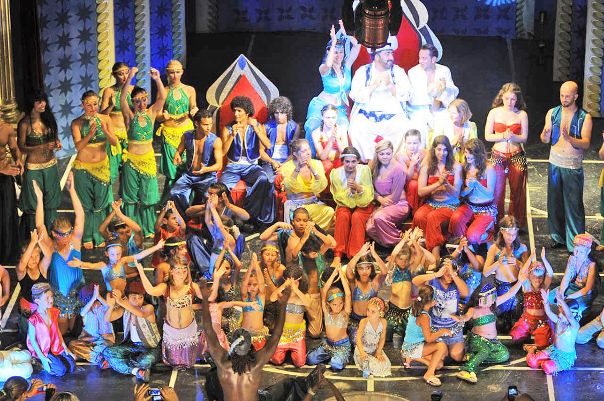 cheap resort hotels to Spend holiday with family