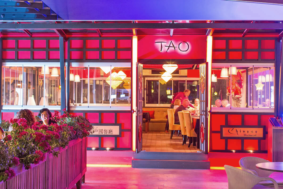 cheap resort hotels to Spend holiday with family