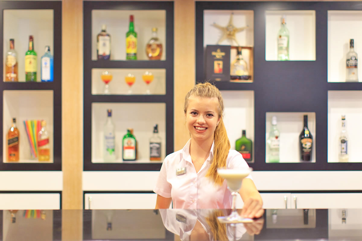 cheap resort hotels to Spend holiday with family