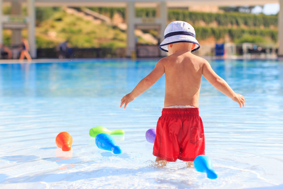 cheap resort hotels to Spend holiday with family