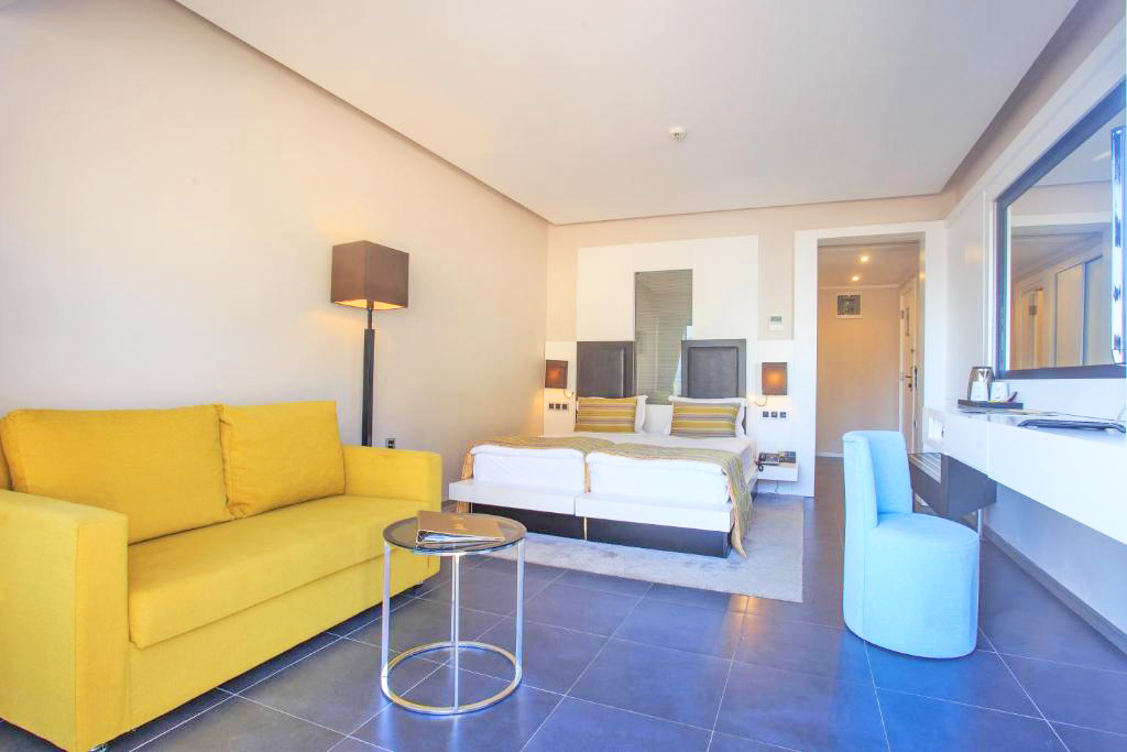 cheap resort hotels to Spend holiday with family