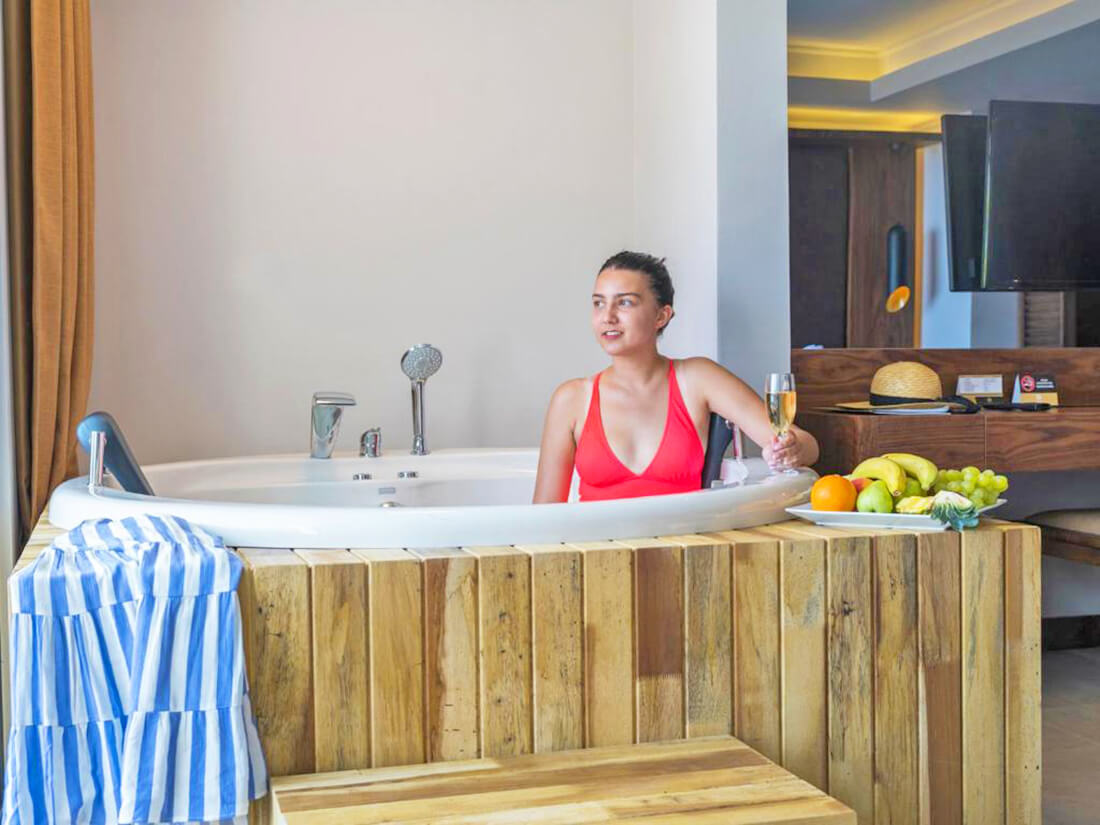 cheap resort hotels to Spend holiday with family