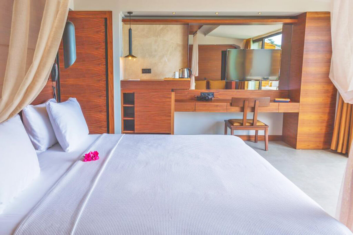 cheap resort hotels to Spend holiday with family