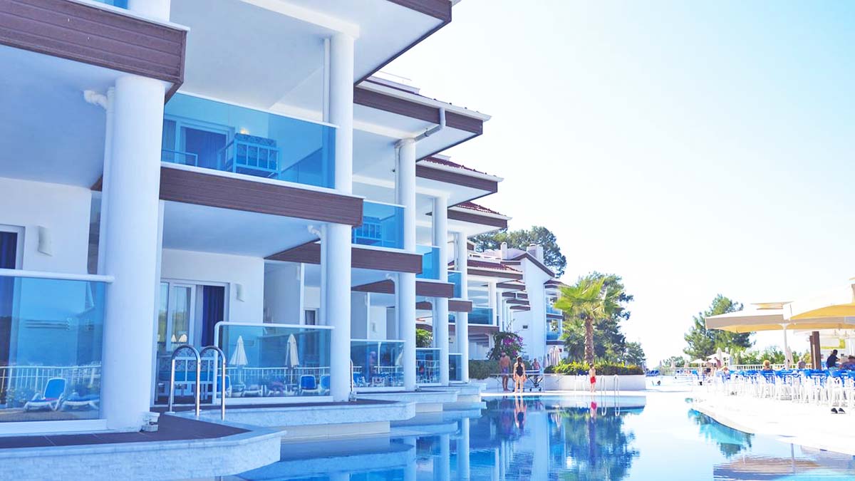 cheap resort hotels in Turkey to Spend holiday with family