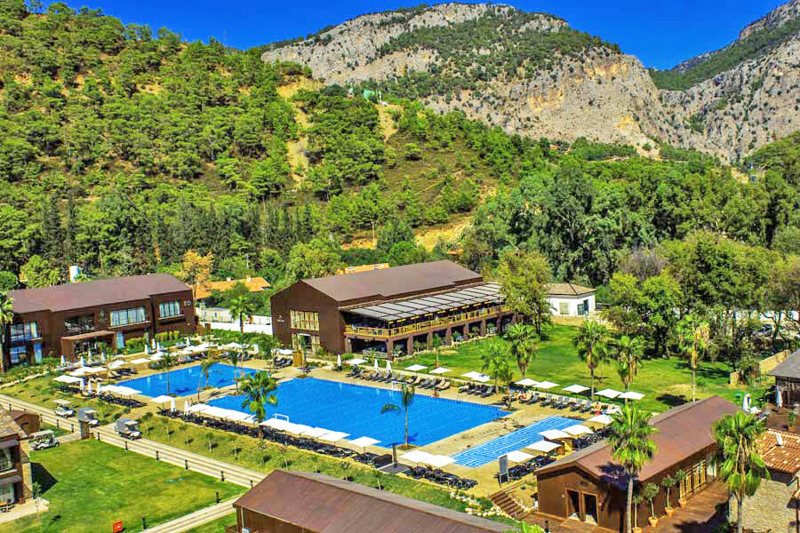 cheap resort hotels in Turkey to Spend holiday with family