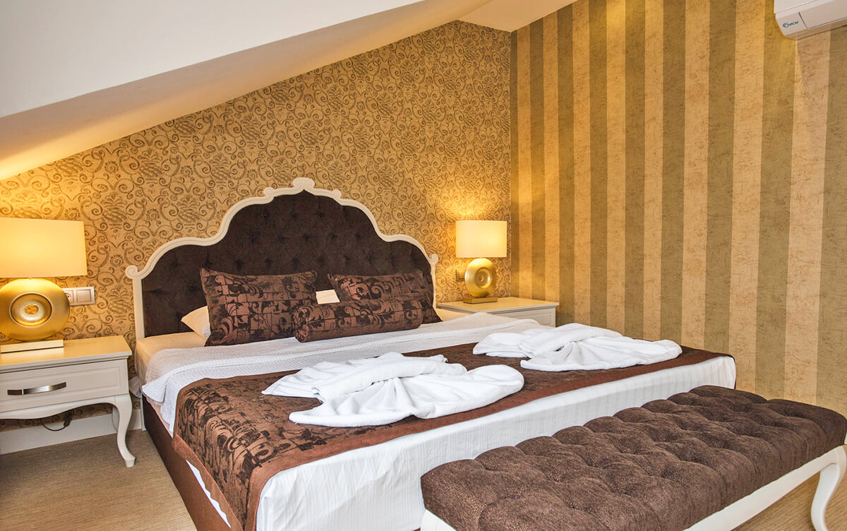 family room bed room