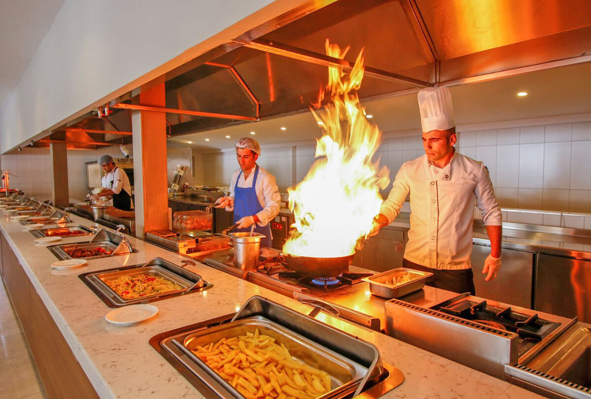 cheap resort hotels to Spend holiday with family