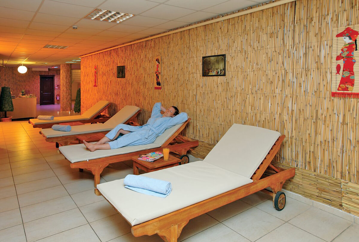 cheap resort hotels to Spend holiday with family