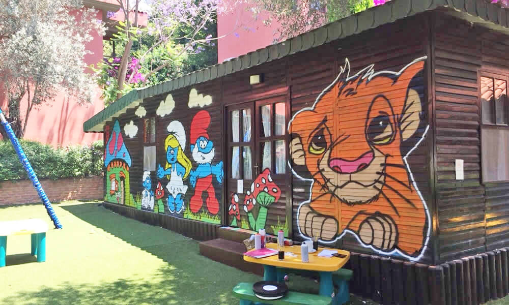 cheap resort hotels to Spend holiday with family