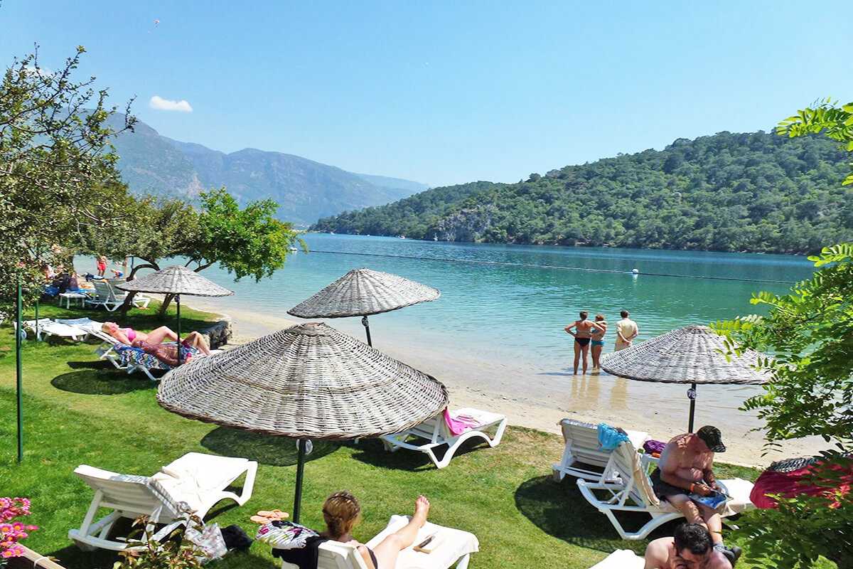 cheap resort hotels to Spend holiday with family