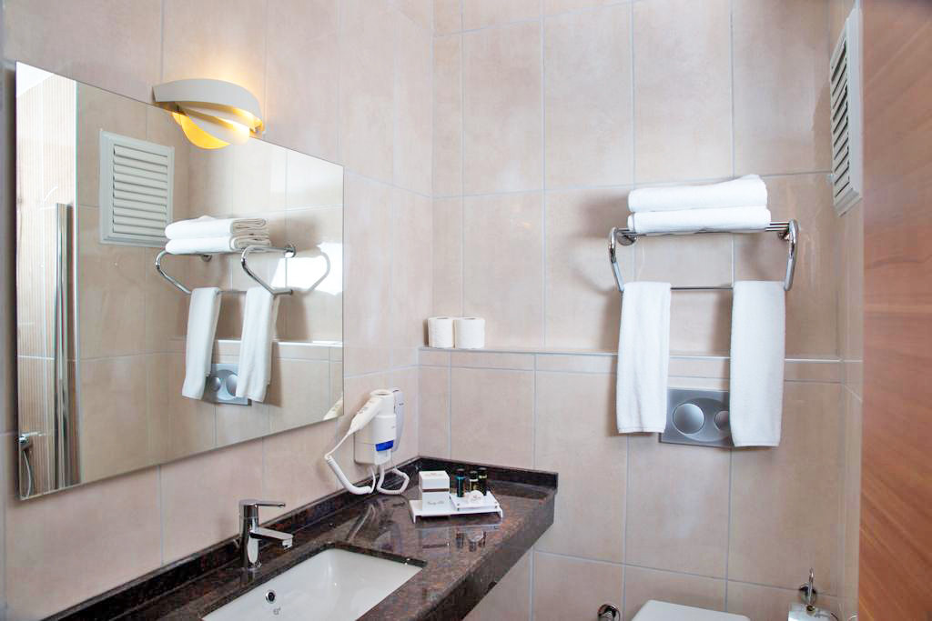 cheap resort hotels to Spend holiday with family