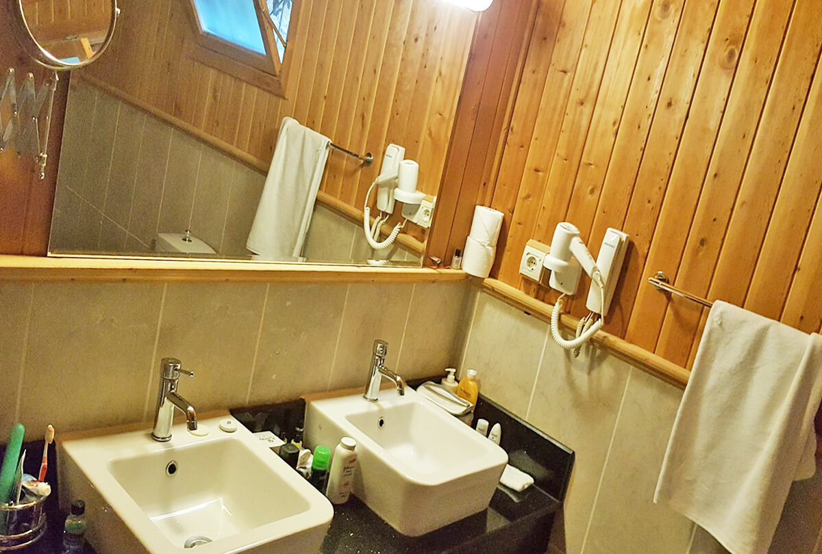 cheap resort hotels to Spend holiday with family