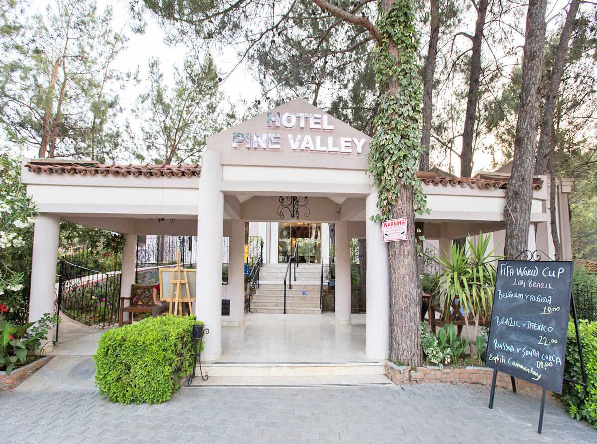 cheap resort hotels to Spend holiday with family