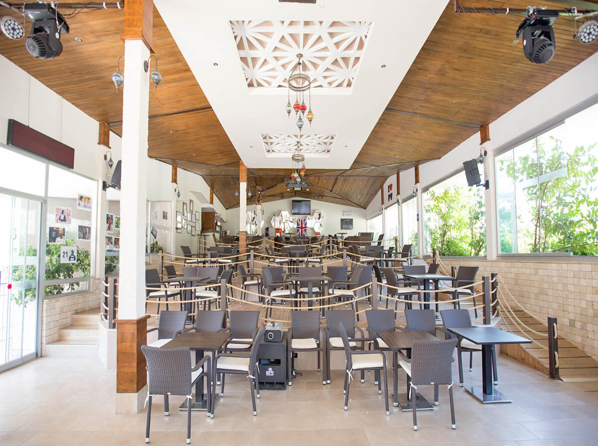 cheap resort hotels to Spend holiday with family