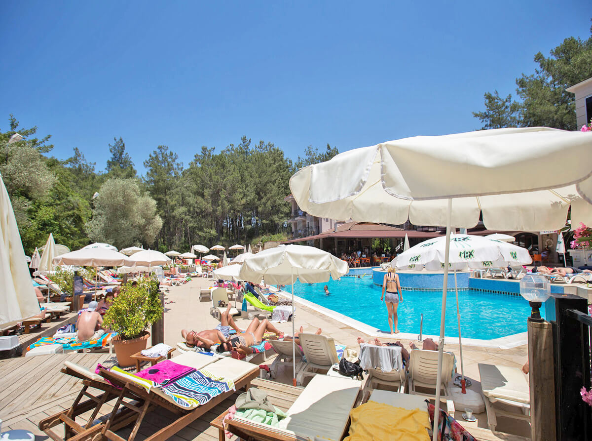 cheap resort hotels to Spend holiday with family