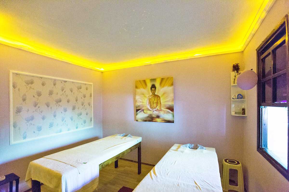 cheap resort hotels to Spend holiday with family