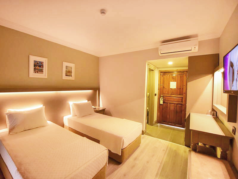 cheap resort hotels to Spend holiday with family