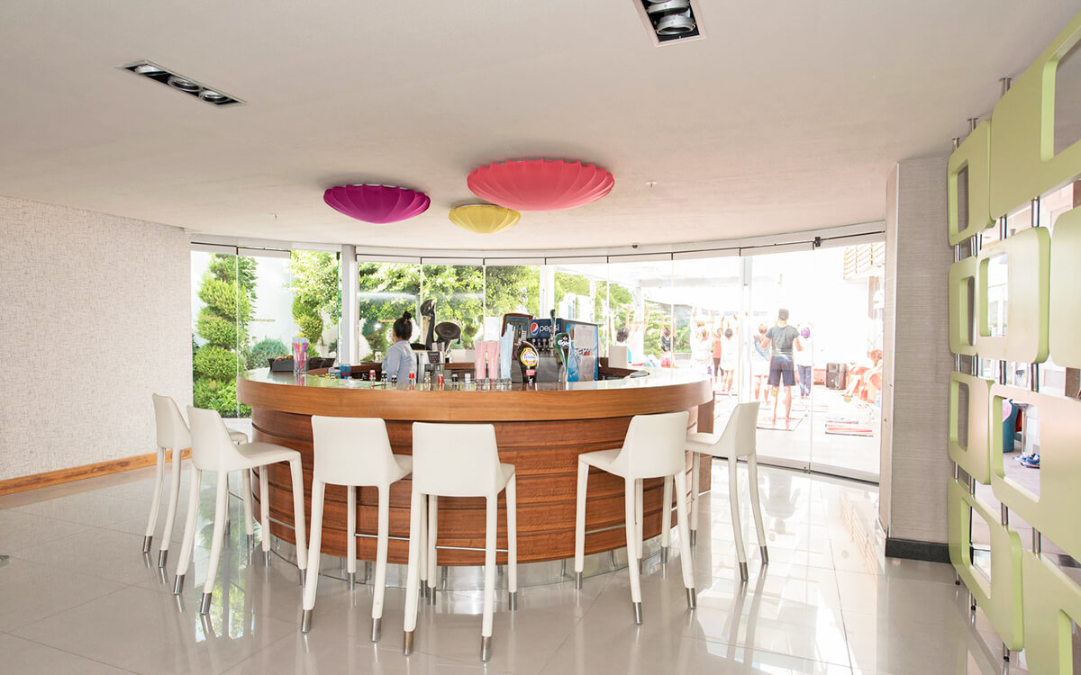 cheap resort hotels to Spend holiday with family