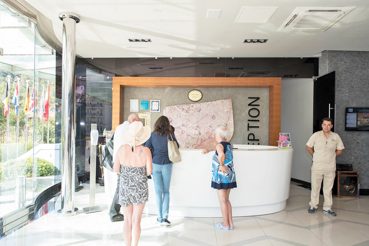 cheap resort hotels to Spend holiday with family