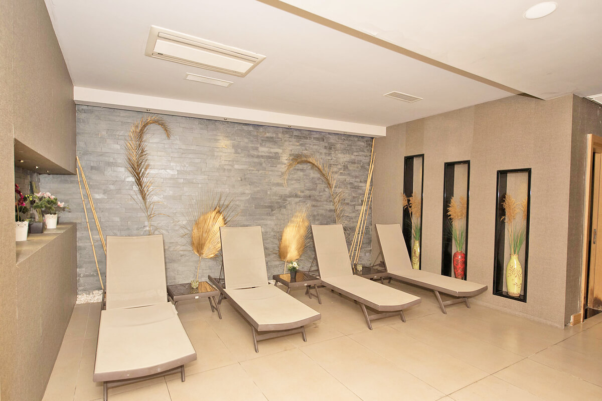 cheap resort hotels to Spend holiday with family