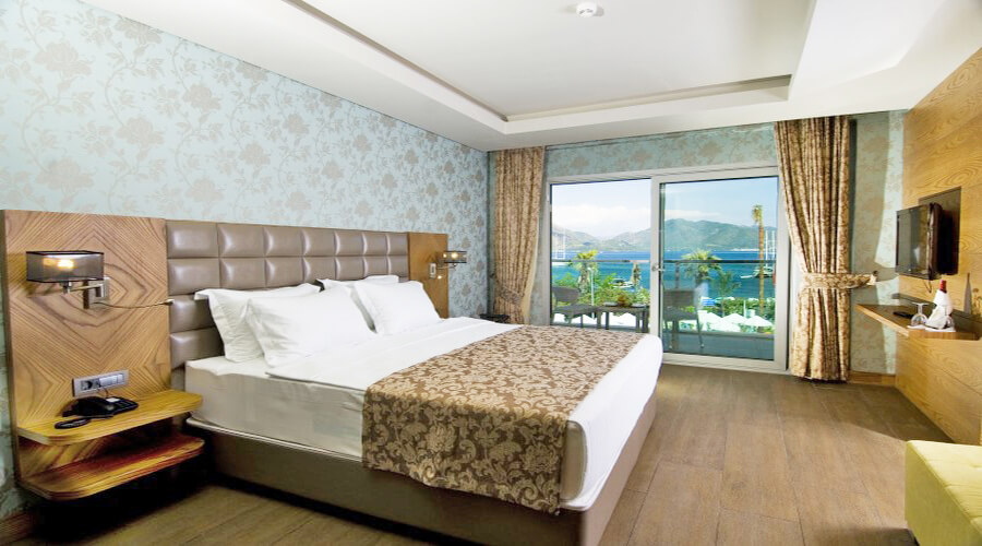 cheap resort hotels to Spend holiday with family