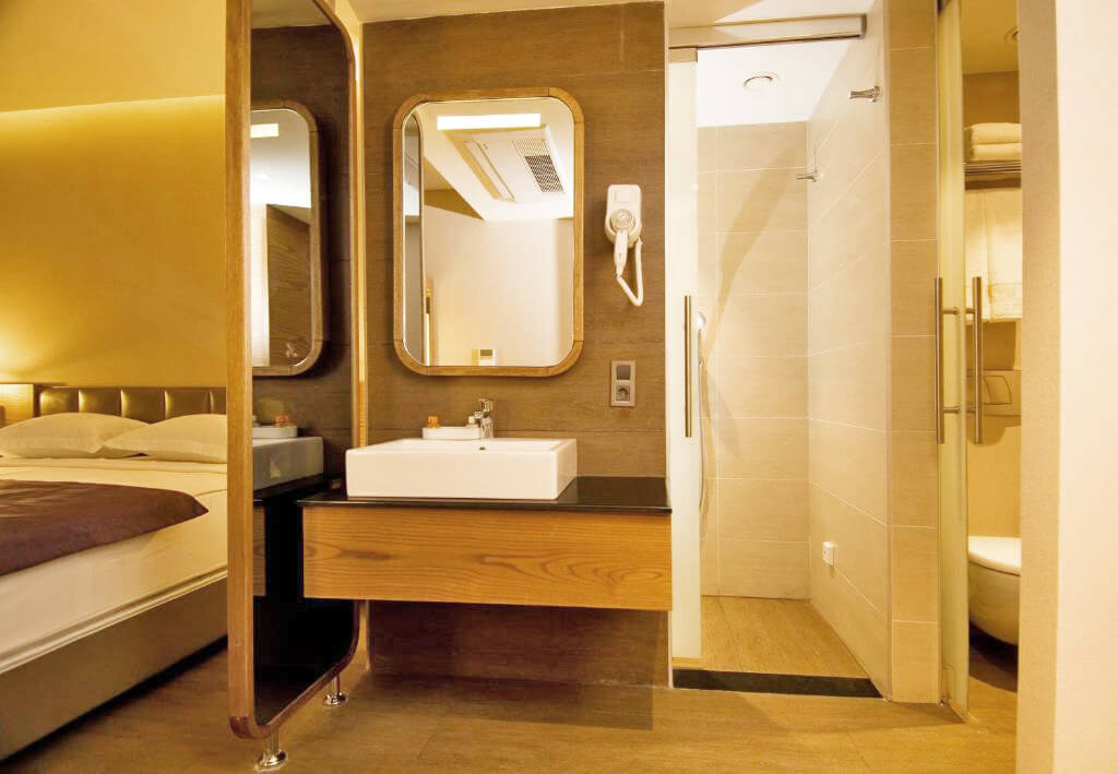 cheap resort hotels to Spend holiday with family