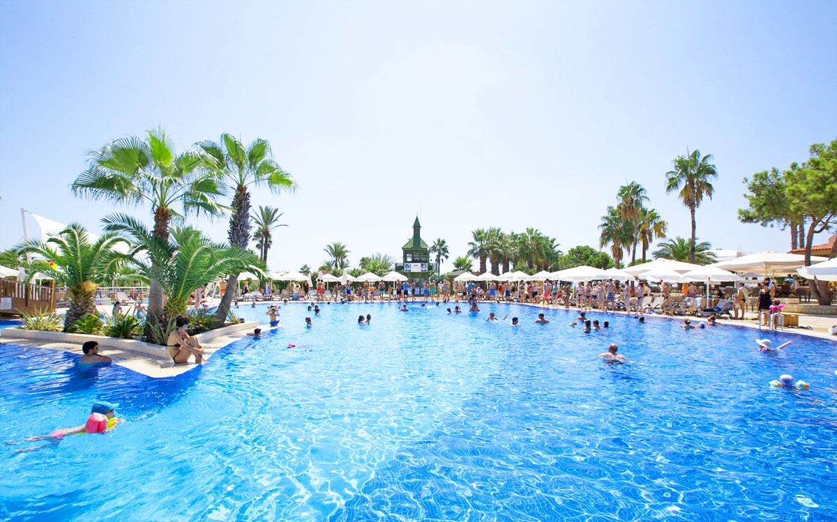 cheap resort hotels in Turkey to Spend holiday with family