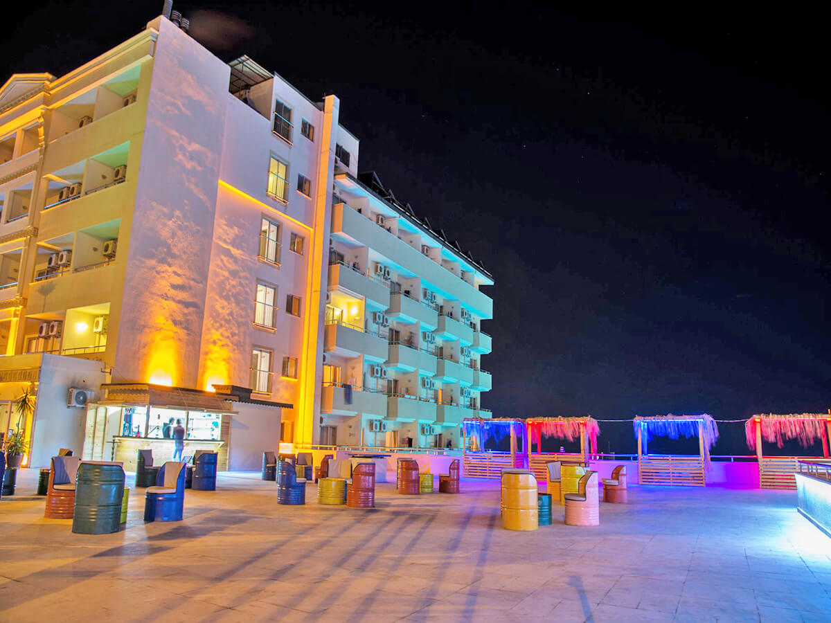 cheap resort hotels to Spend holiday with family