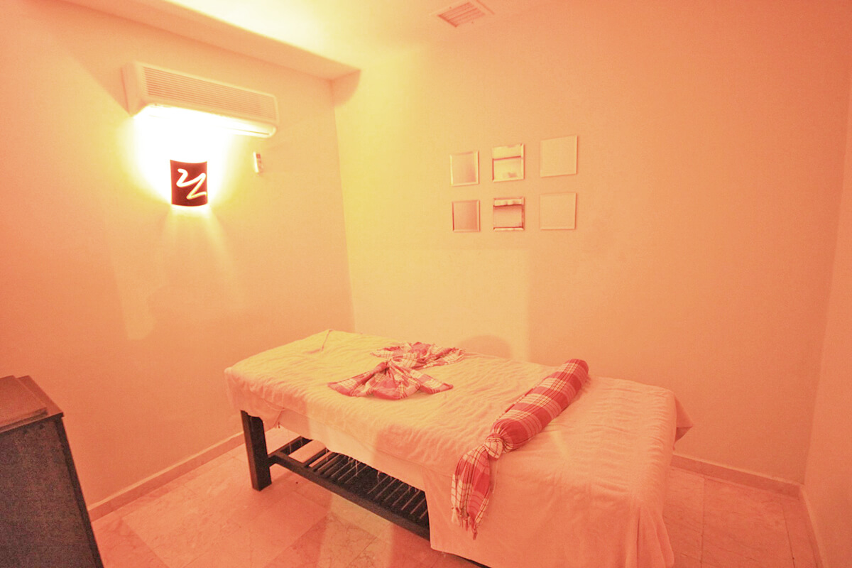 cheap resort hotels to Spend holiday with family