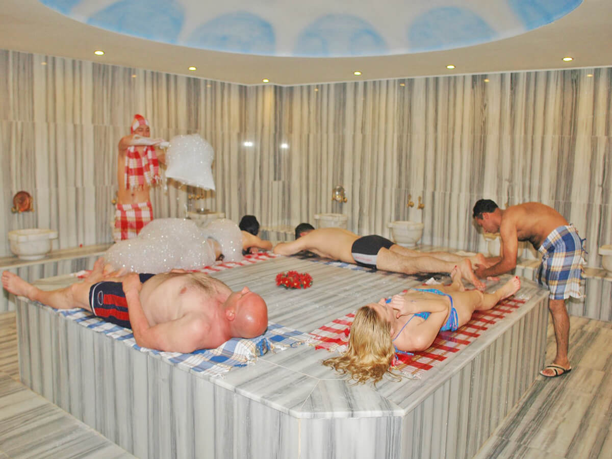 cheap resort hotels to Spend holiday with family