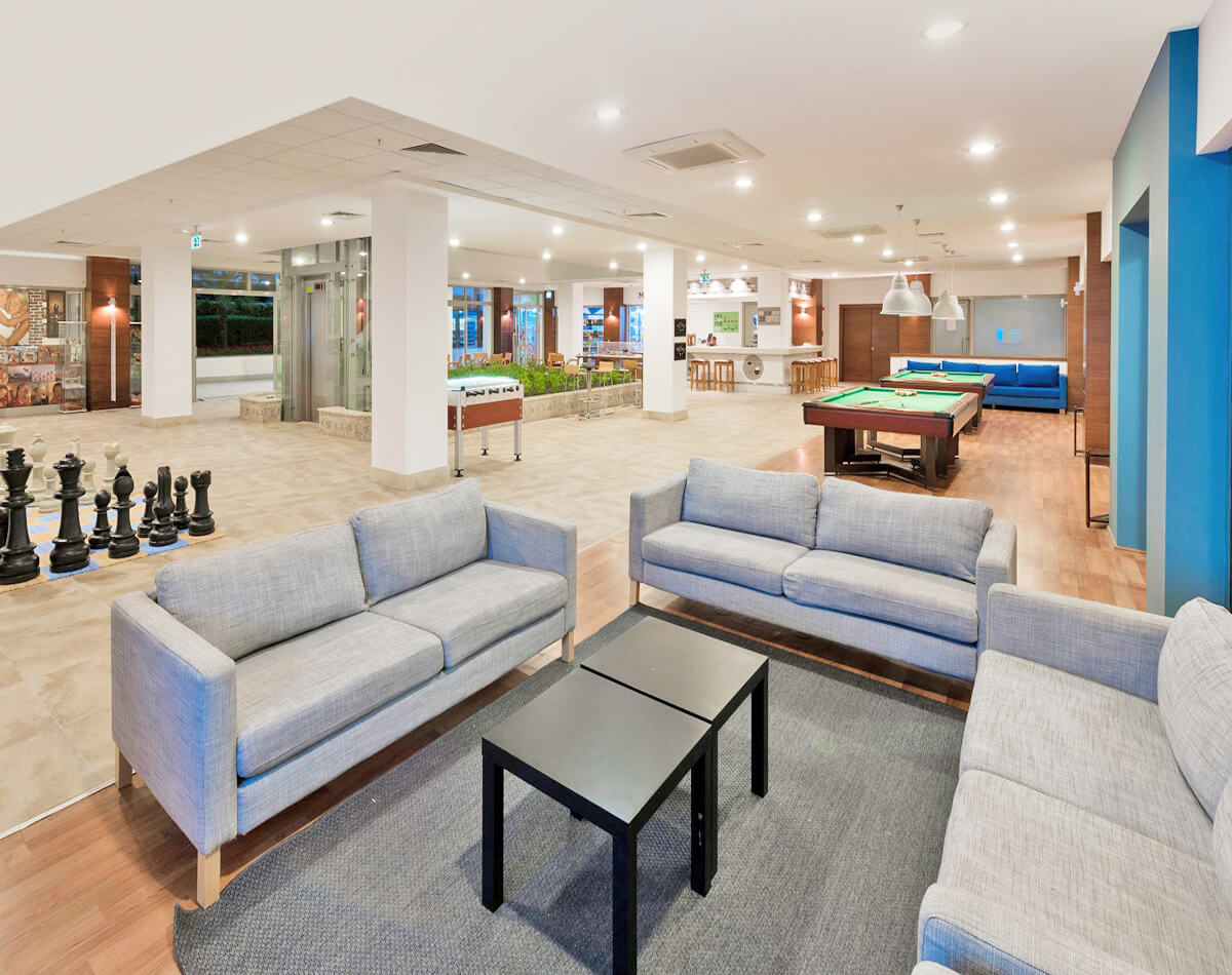 cheap resort hotels to Spend holiday with family