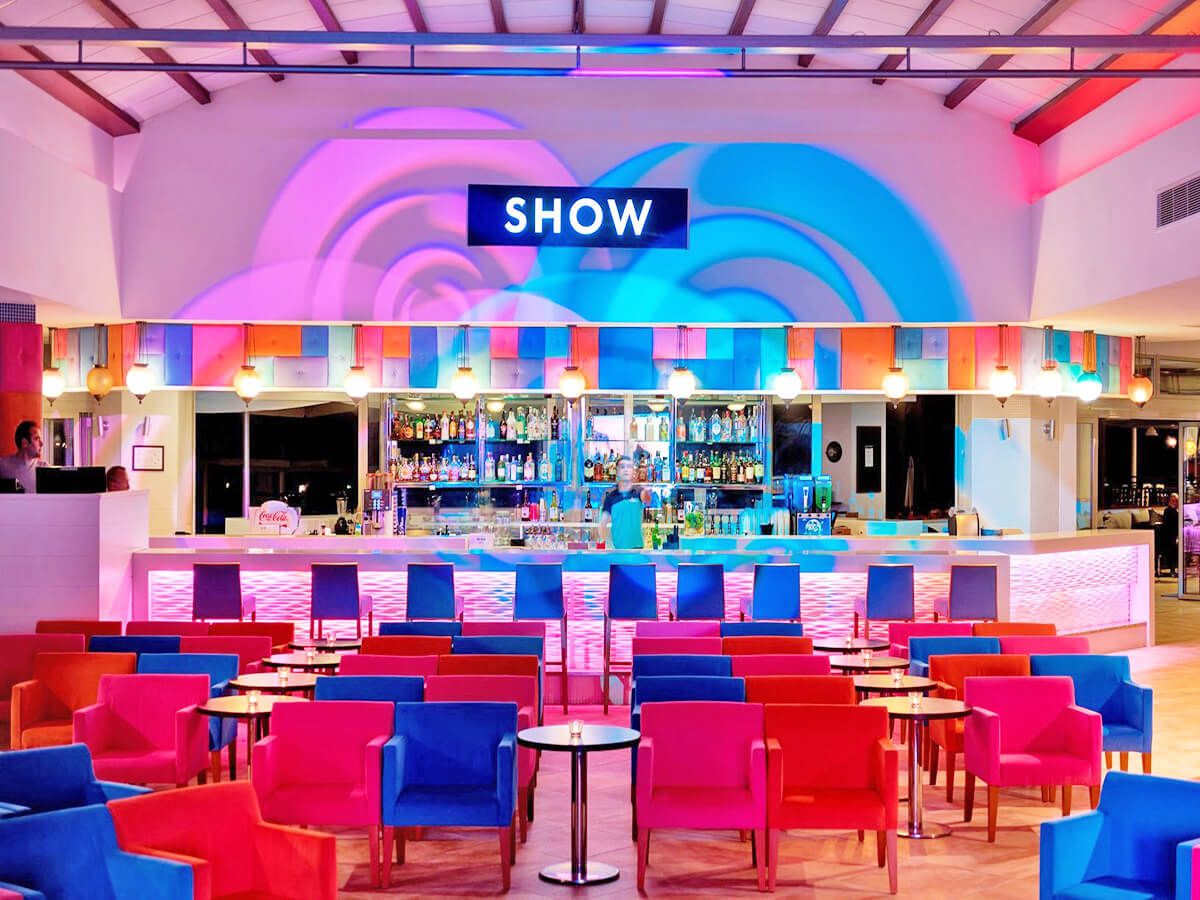 cheap resort hotels to Spend holiday with family