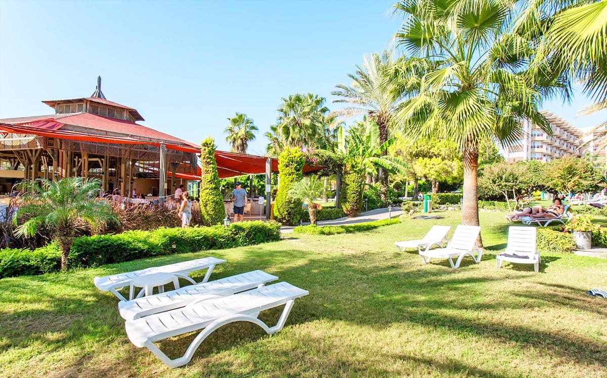 cheap resort hotels to Spend holiday with family