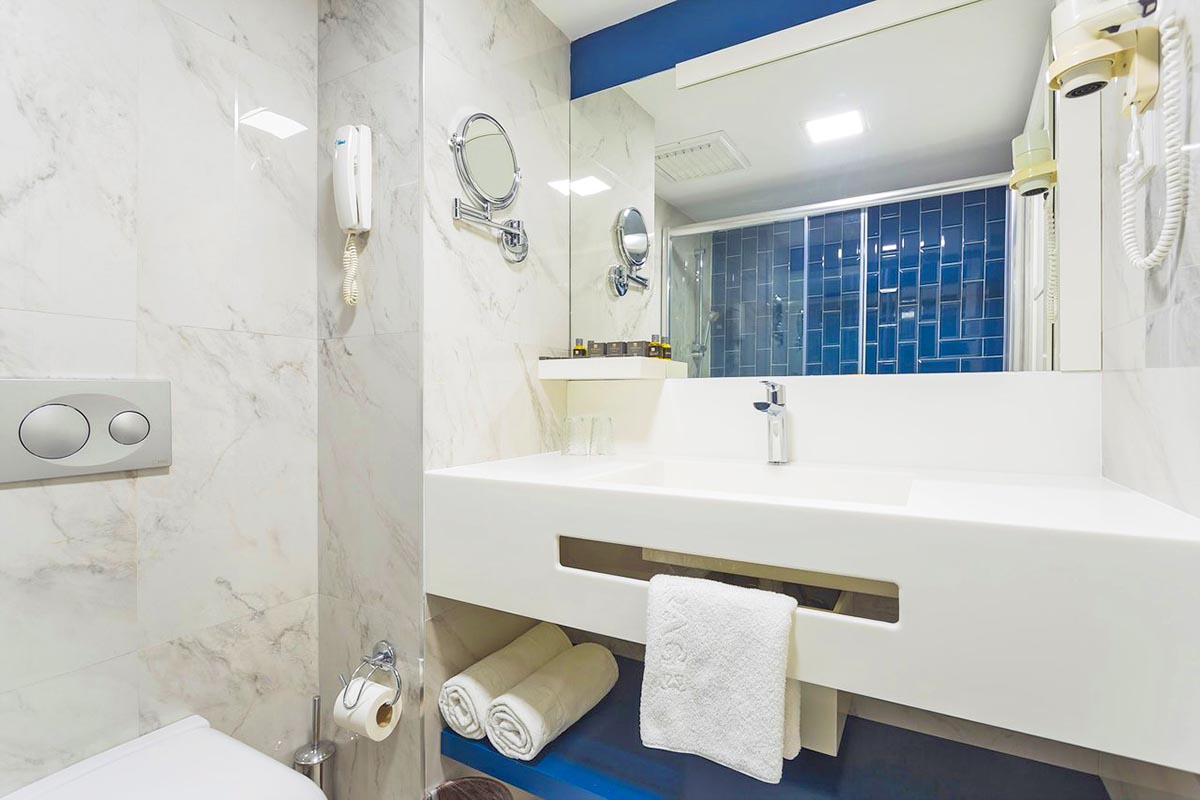 cheap resort hotels to Spend holiday with family