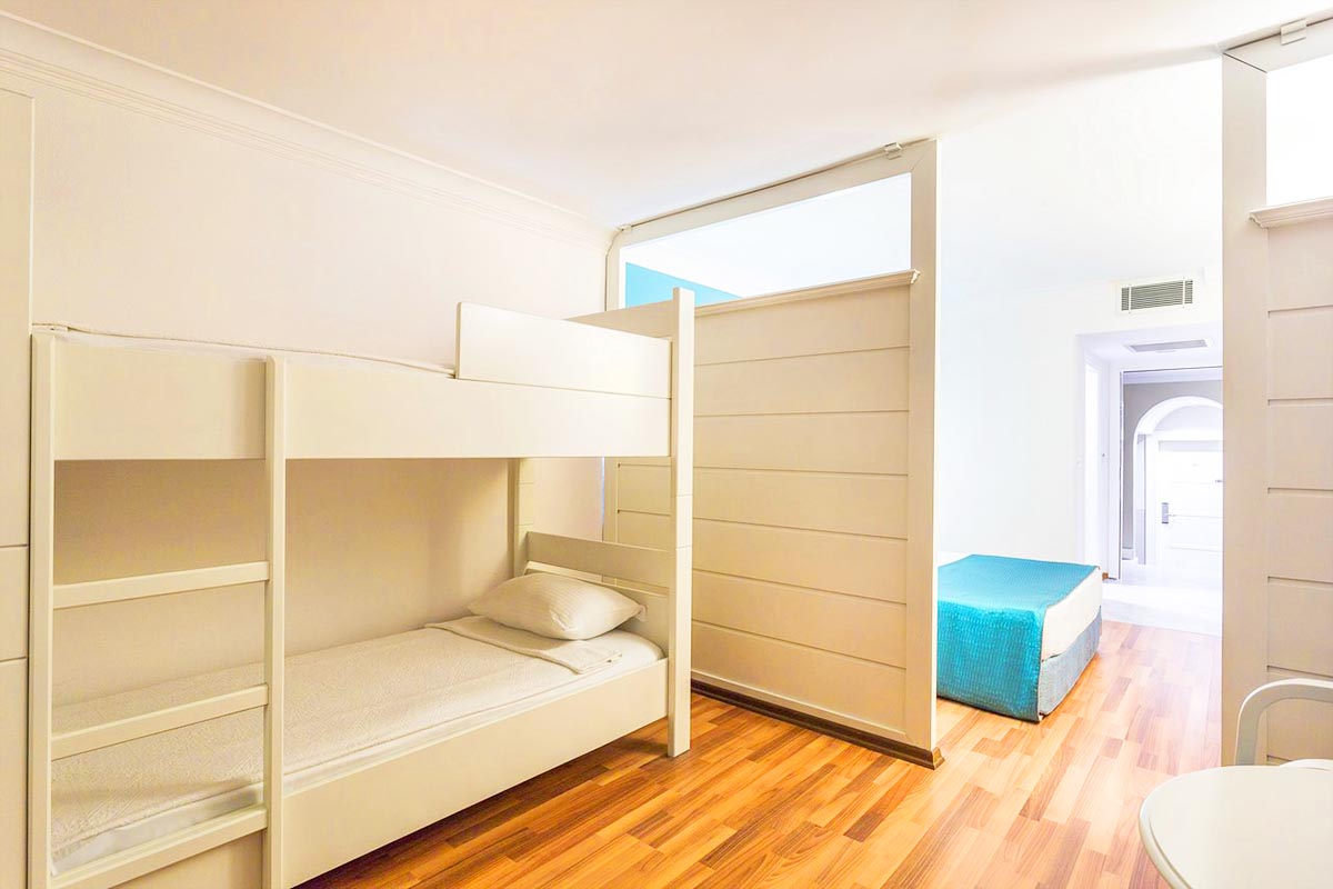 cheap resort hotels to Spend holiday with family