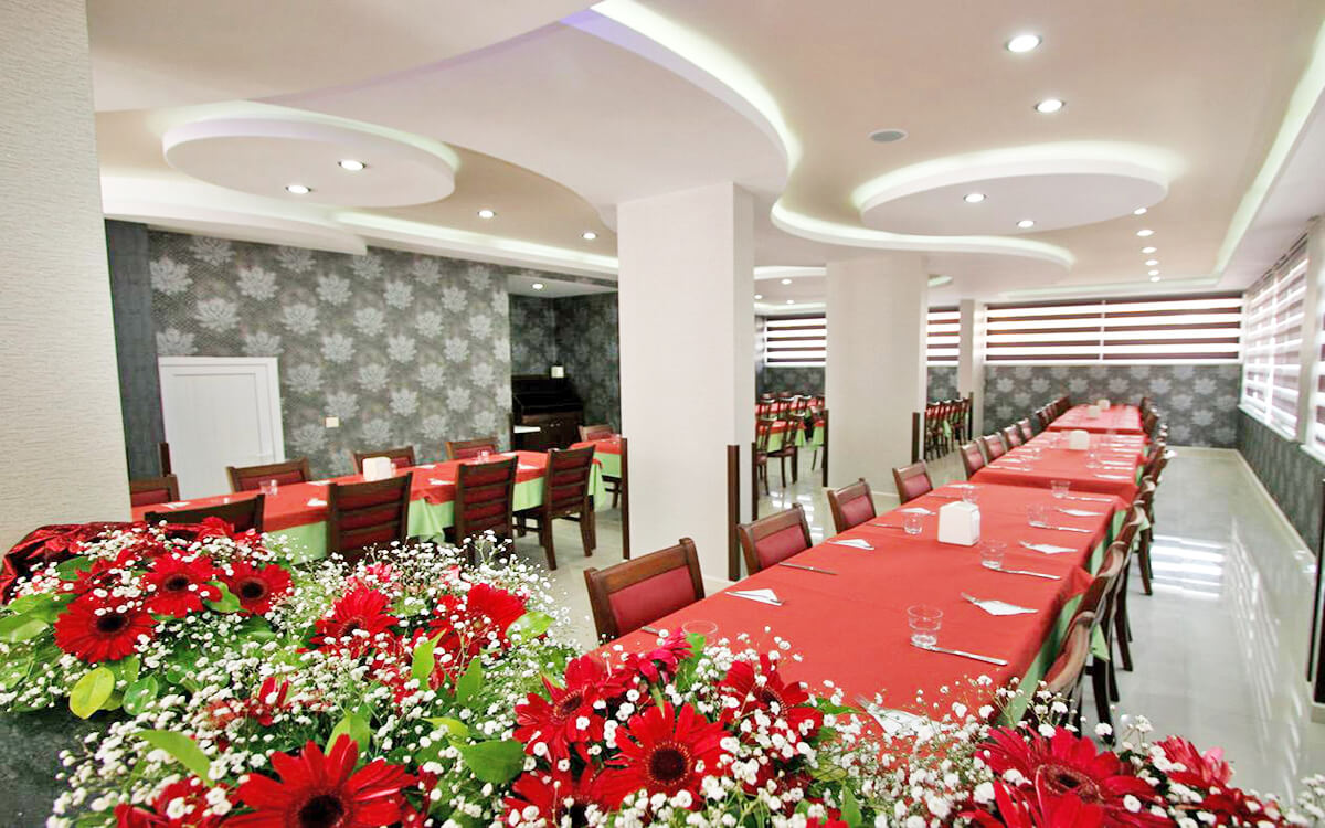 cheap resort hotels to Spend holiday with family