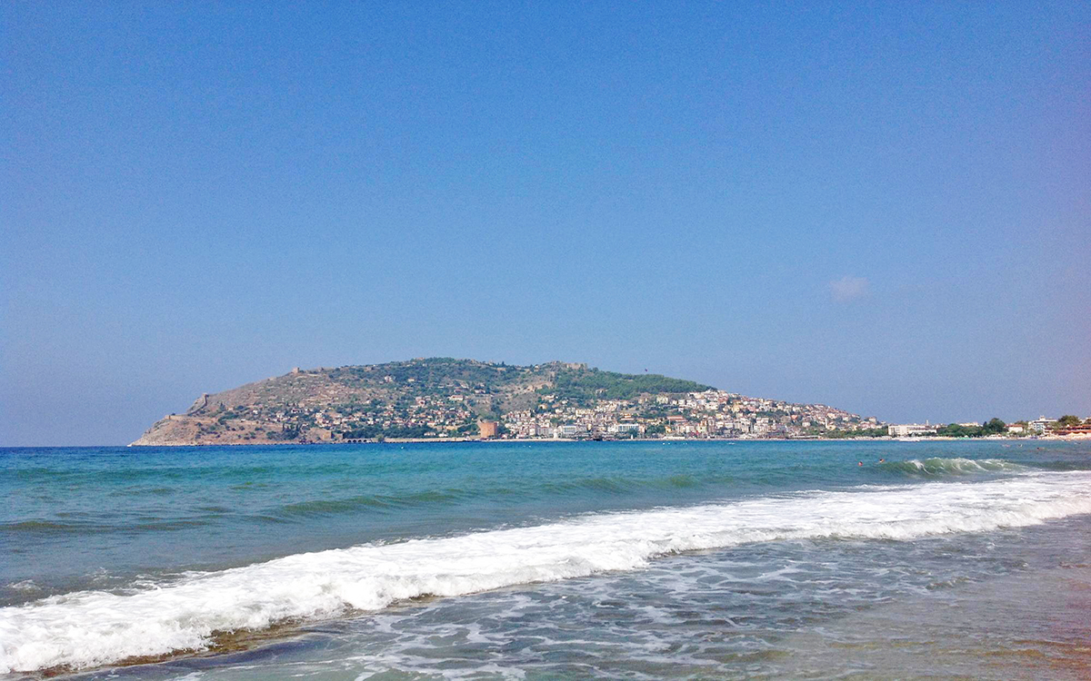 cheap resort hotels to Spend holiday with family