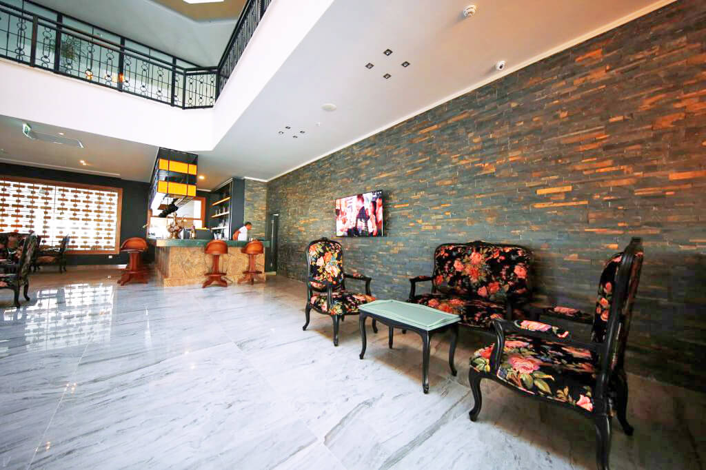 lobby sitting sey beach antalya turkey