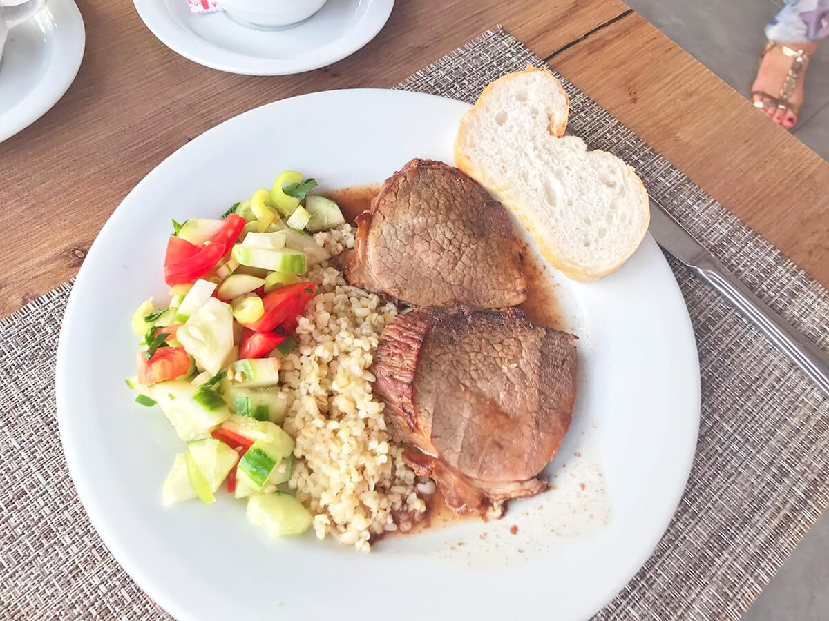 cheap resort hotels to Spend holiday with family