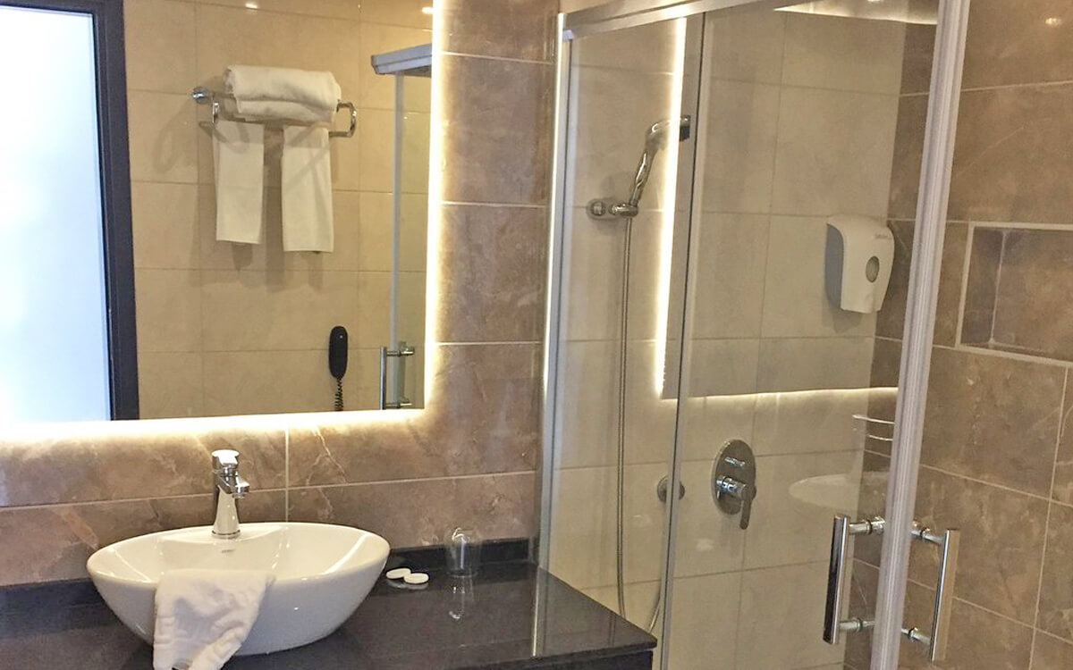 cheap resort hotels to Spend holiday with family