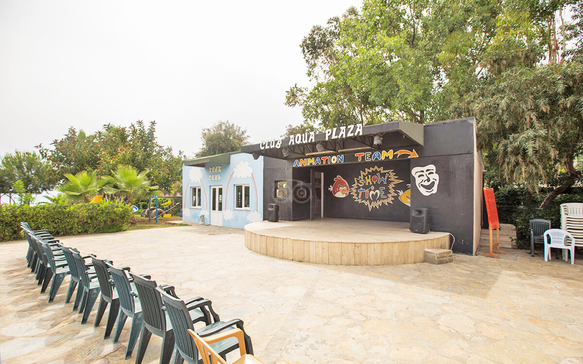 cheap resort hotels to Spend holiday with family