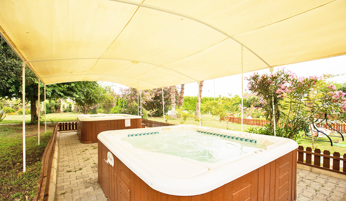 cheap resort hotels to Spend holiday with family