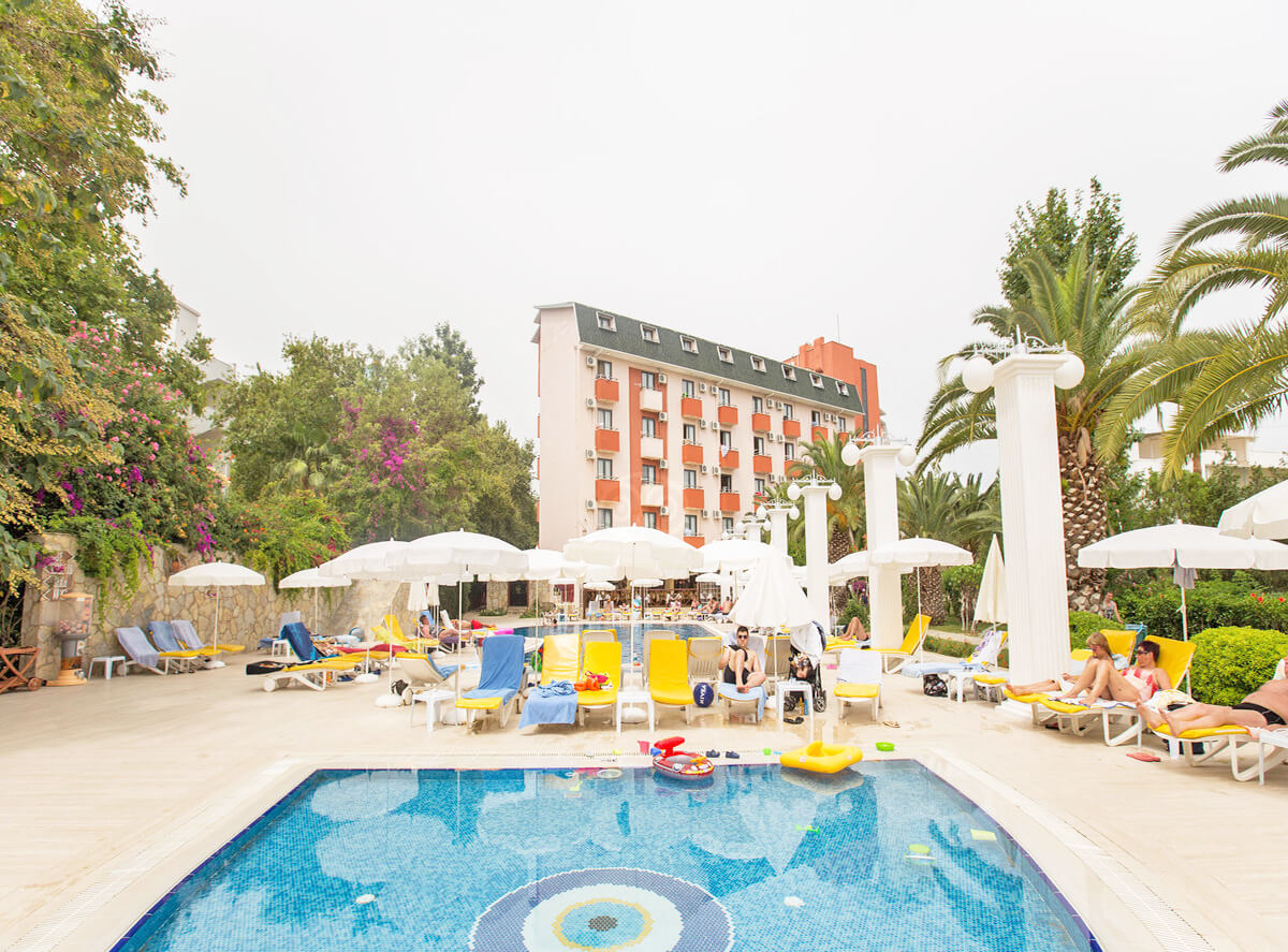 cheap resort hotels to Spend holiday with family