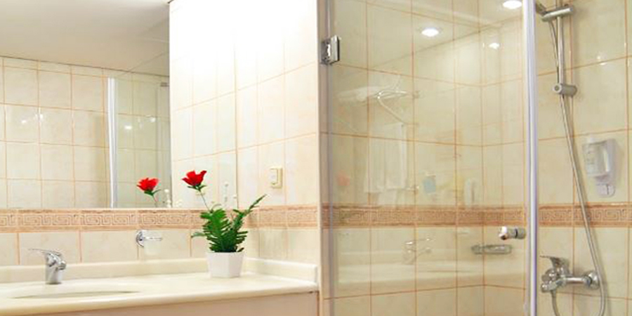 cheap resort hotels to Spend holiday with family